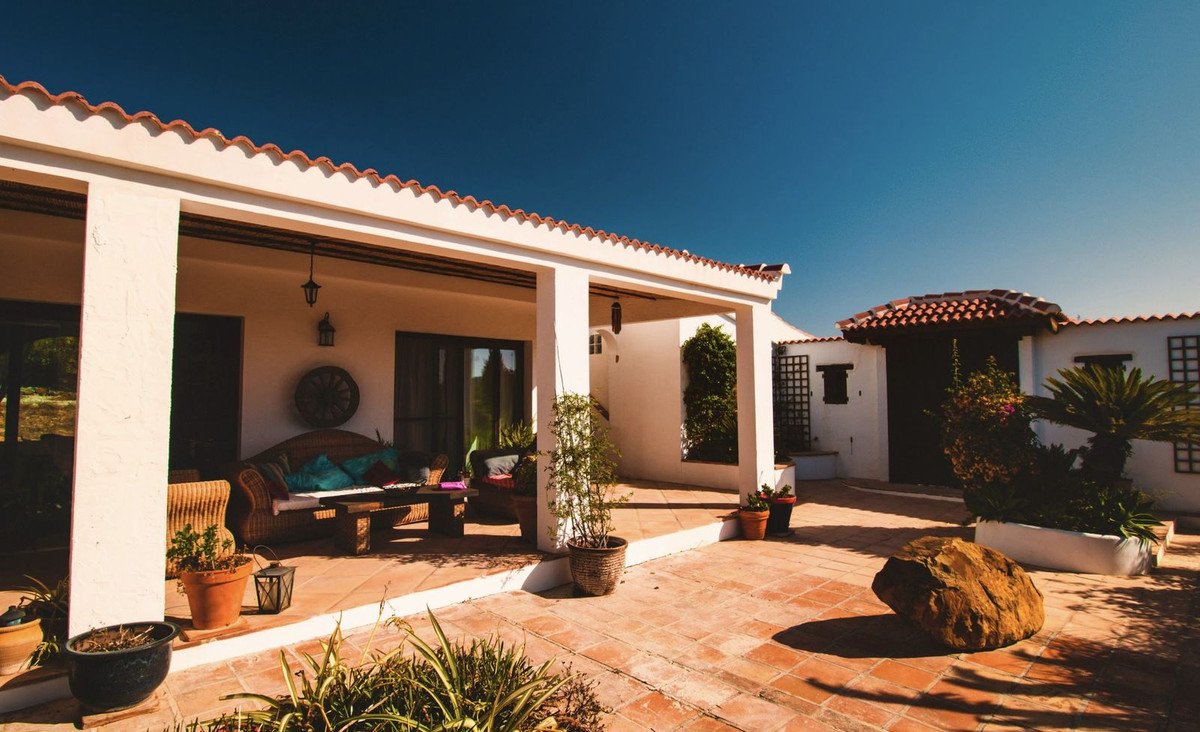 4 Bed Finca - Cortijo in Almogía