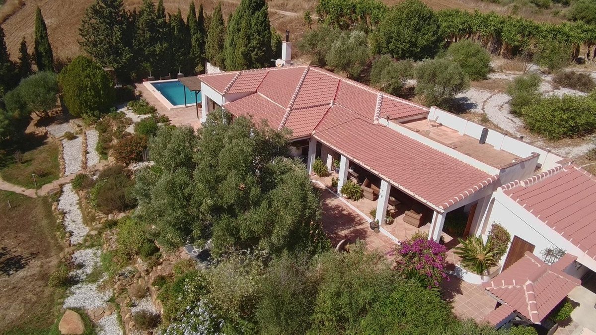 4 Bed Finca - Cortijo in Almogía
