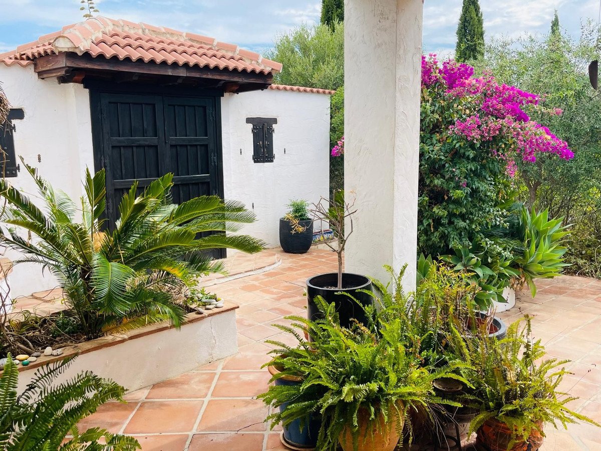 4 Bed Finca - Cortijo in Almogía