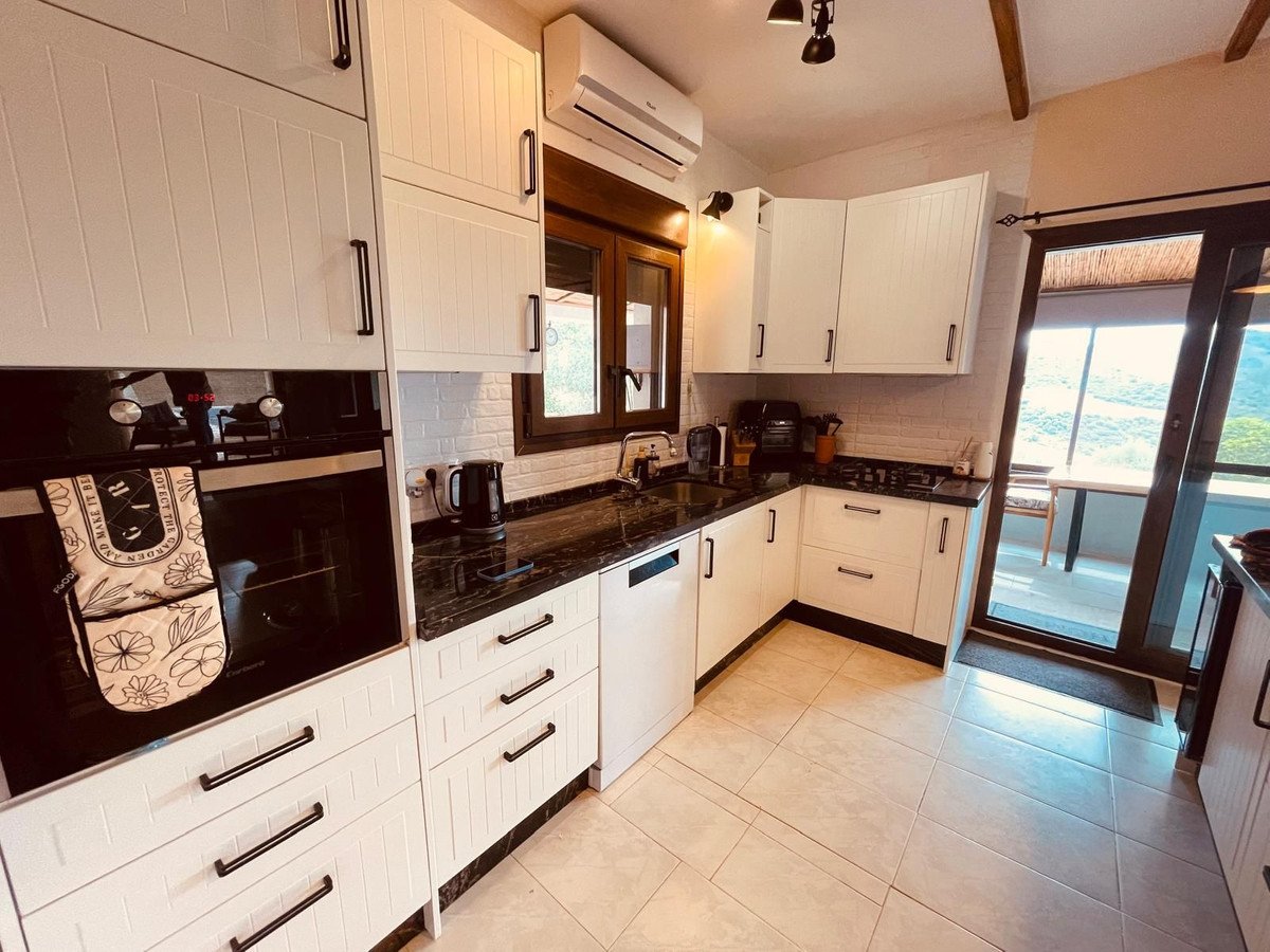 4 Bed Finca - Cortijo in Almogía