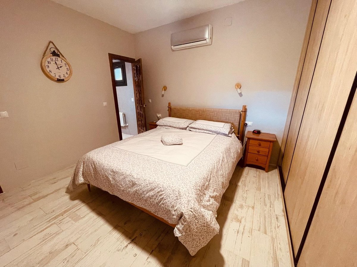 4 Bed Finca - Cortijo in Almogía