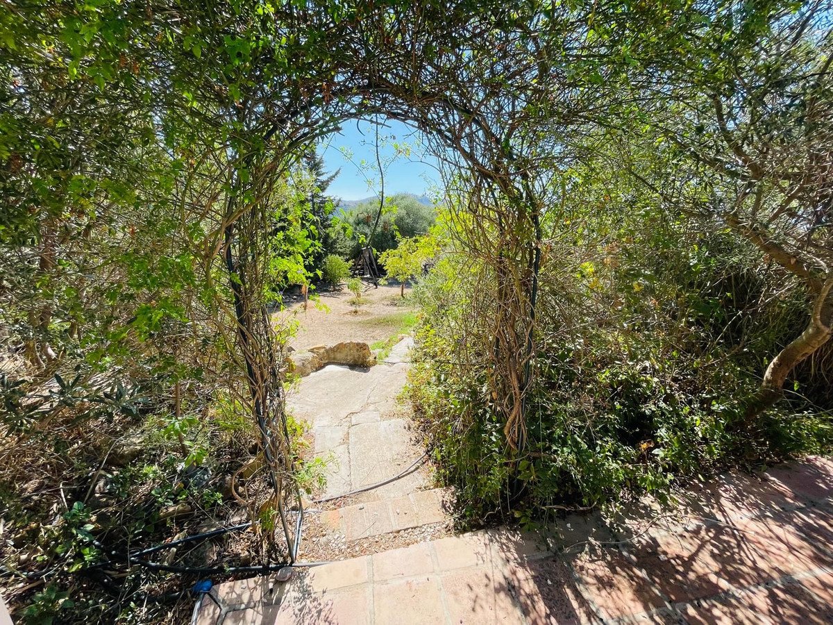 4 Bed Finca - Cortijo in Almogía
