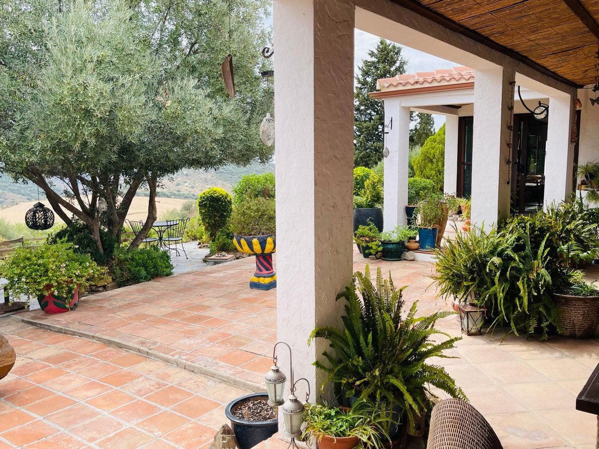 4 Bed Finca - Cortijo in Almogía