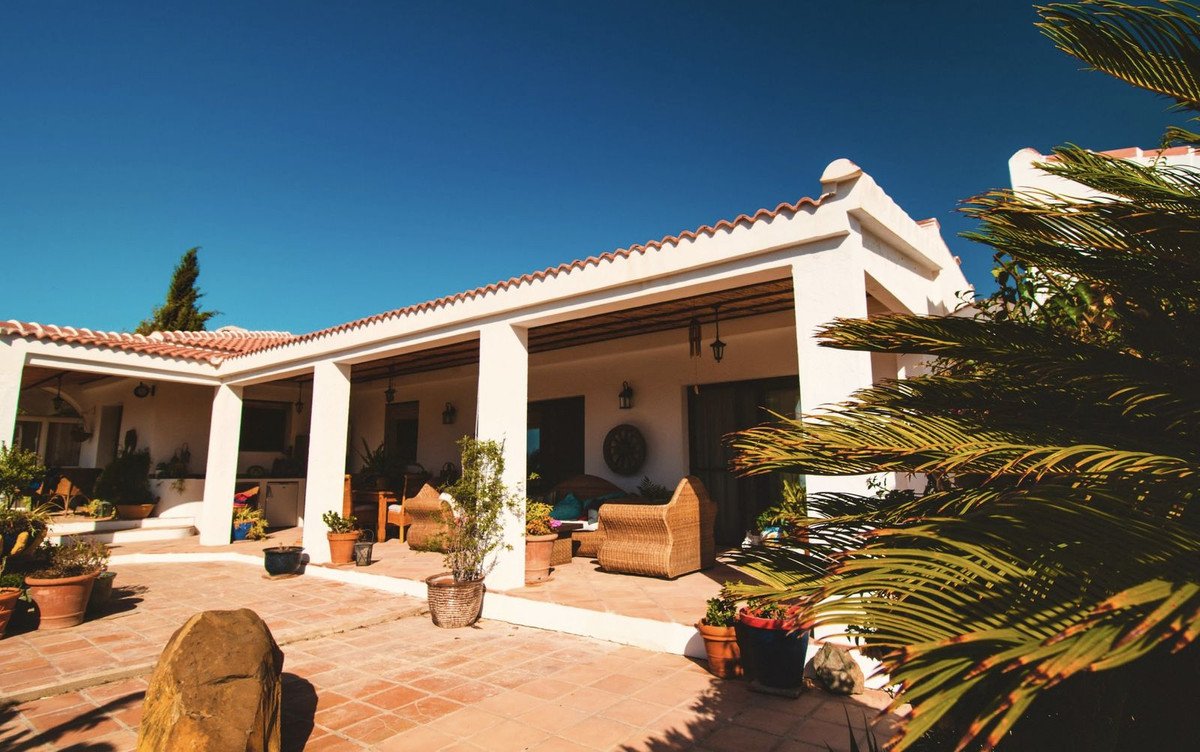 4 Bed Finca - Cortijo in Almogía