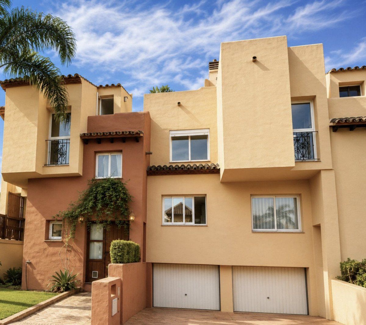 3 Bed Townhouse in Nueva Andalucía