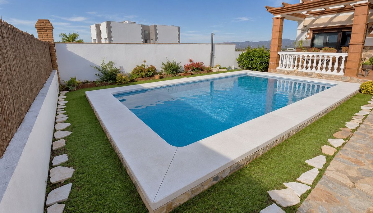 6 Bed Detached Villa in Alhaurín de la Torre