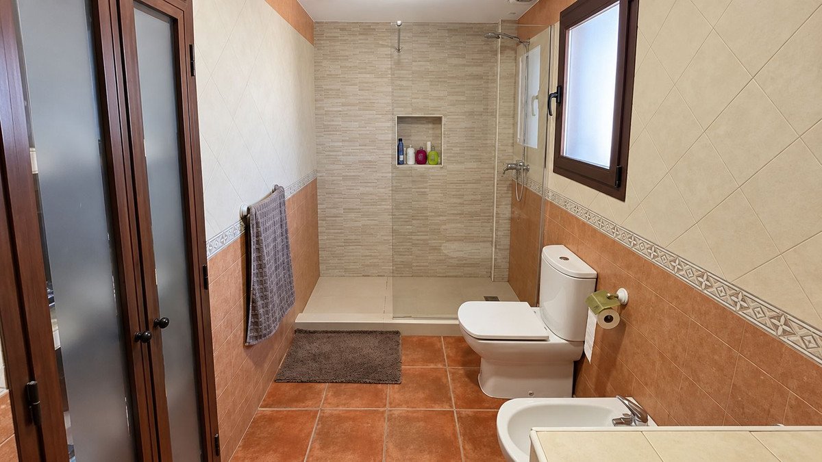 6 Bed Detached Villa in Alhaurín de la Torre