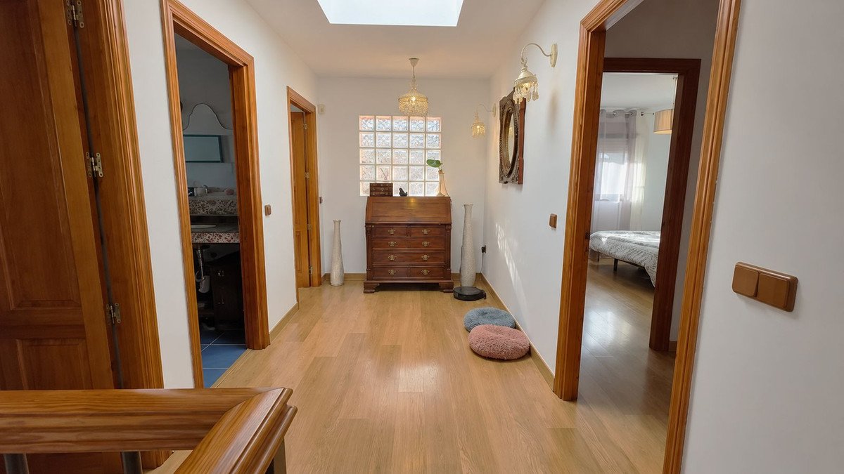 6 Bed Detached Villa in Alhaurín de la Torre