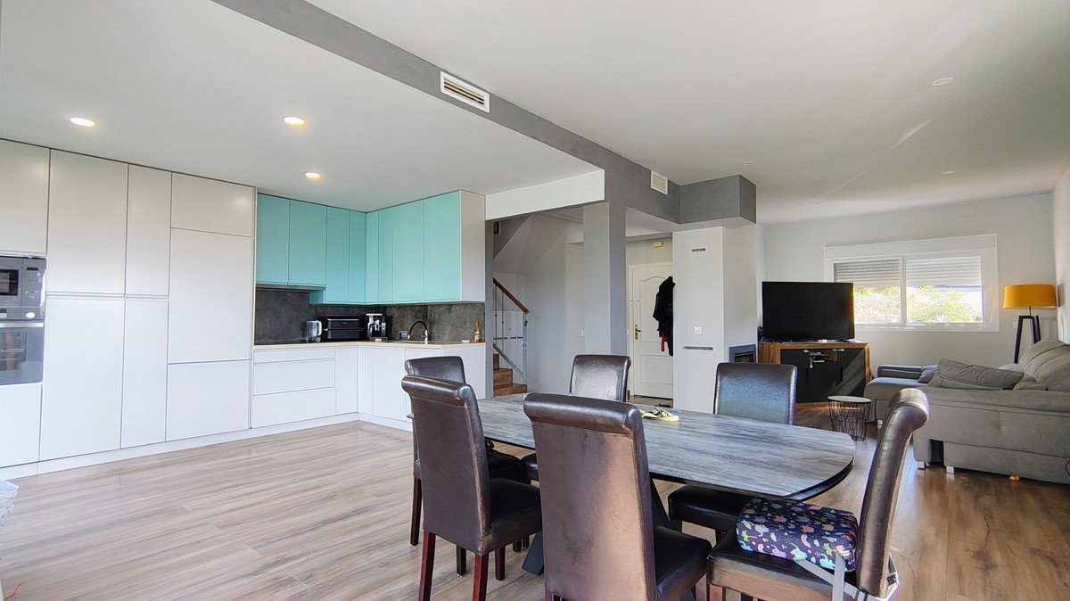 3 Bed Semi-Detached House in El Padron