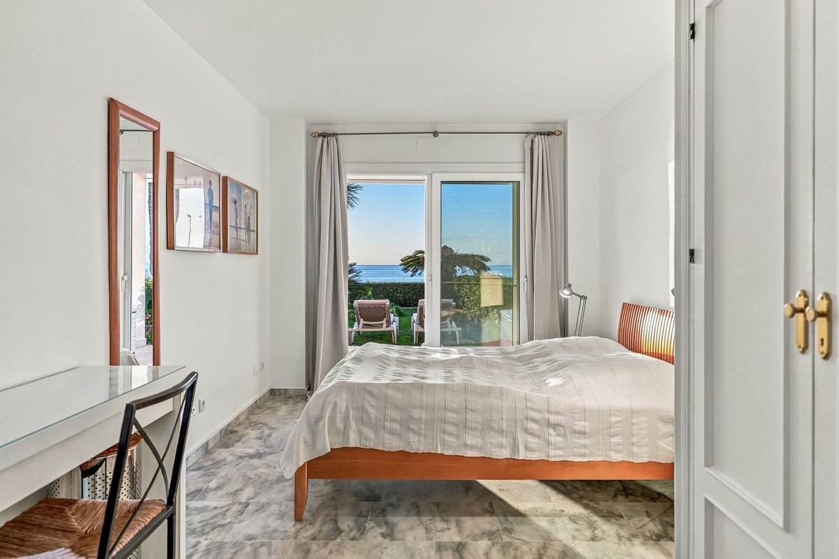 3 Bed Ground Floor Apartment in Estepona