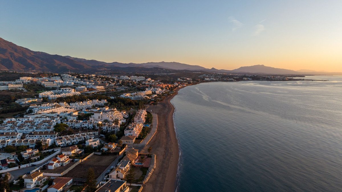 3 Bed Ground Floor Apartment in Estepona