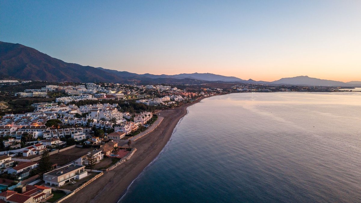 3 Bed Ground Floor Apartment in Estepona