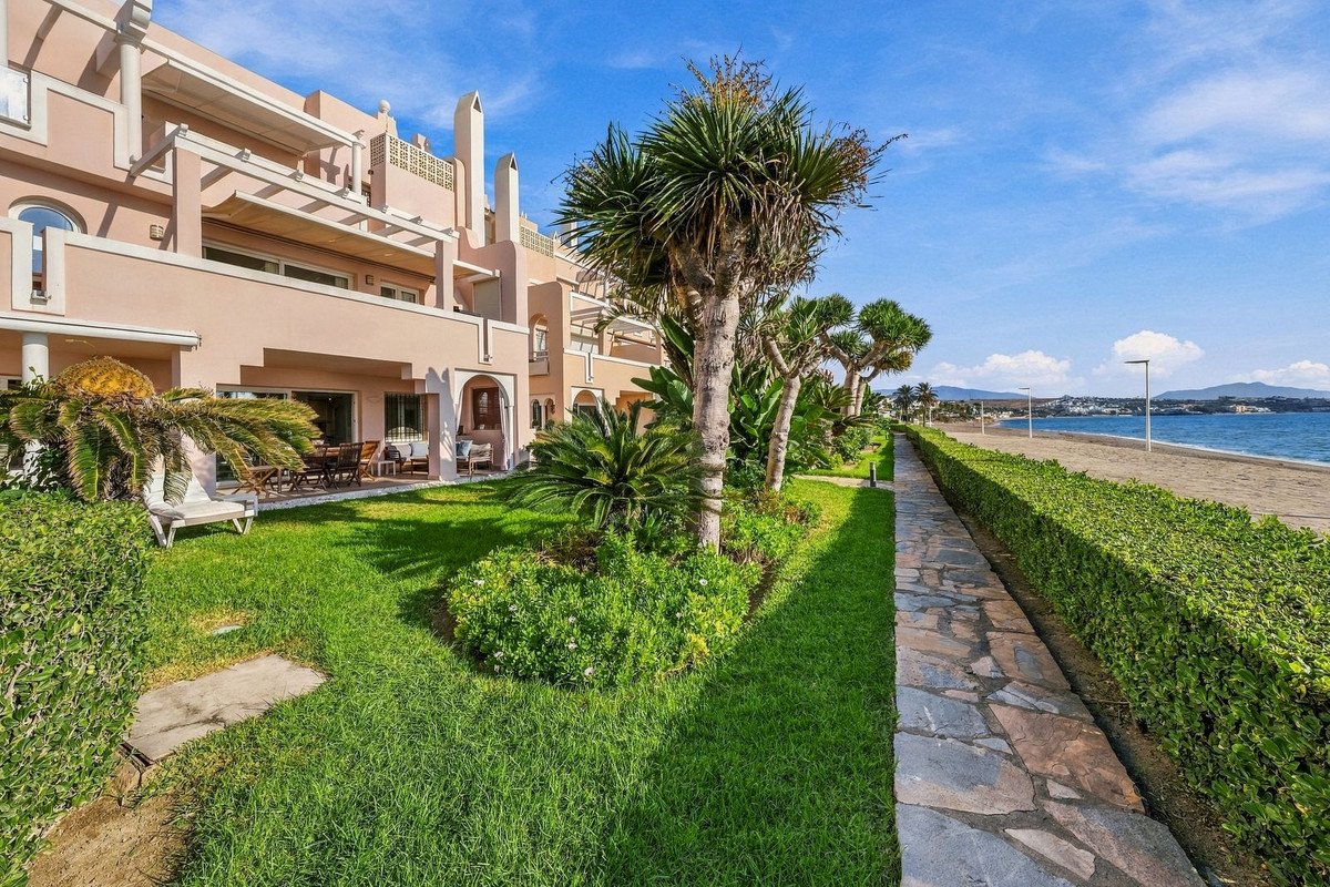 3 Bed Ground Floor Apartment in Estepona