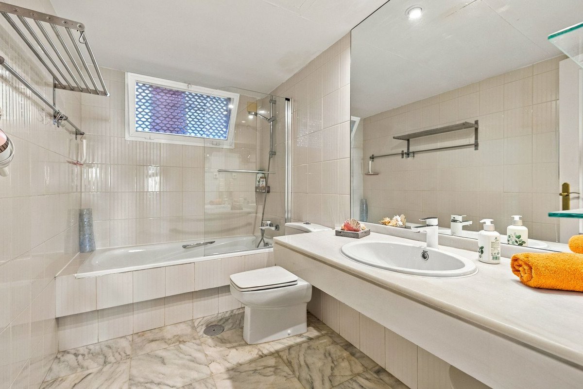 3 Bed Ground Floor Apartment in Estepona