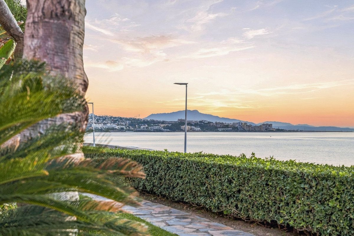 3 Bed Ground Floor Apartment in Estepona