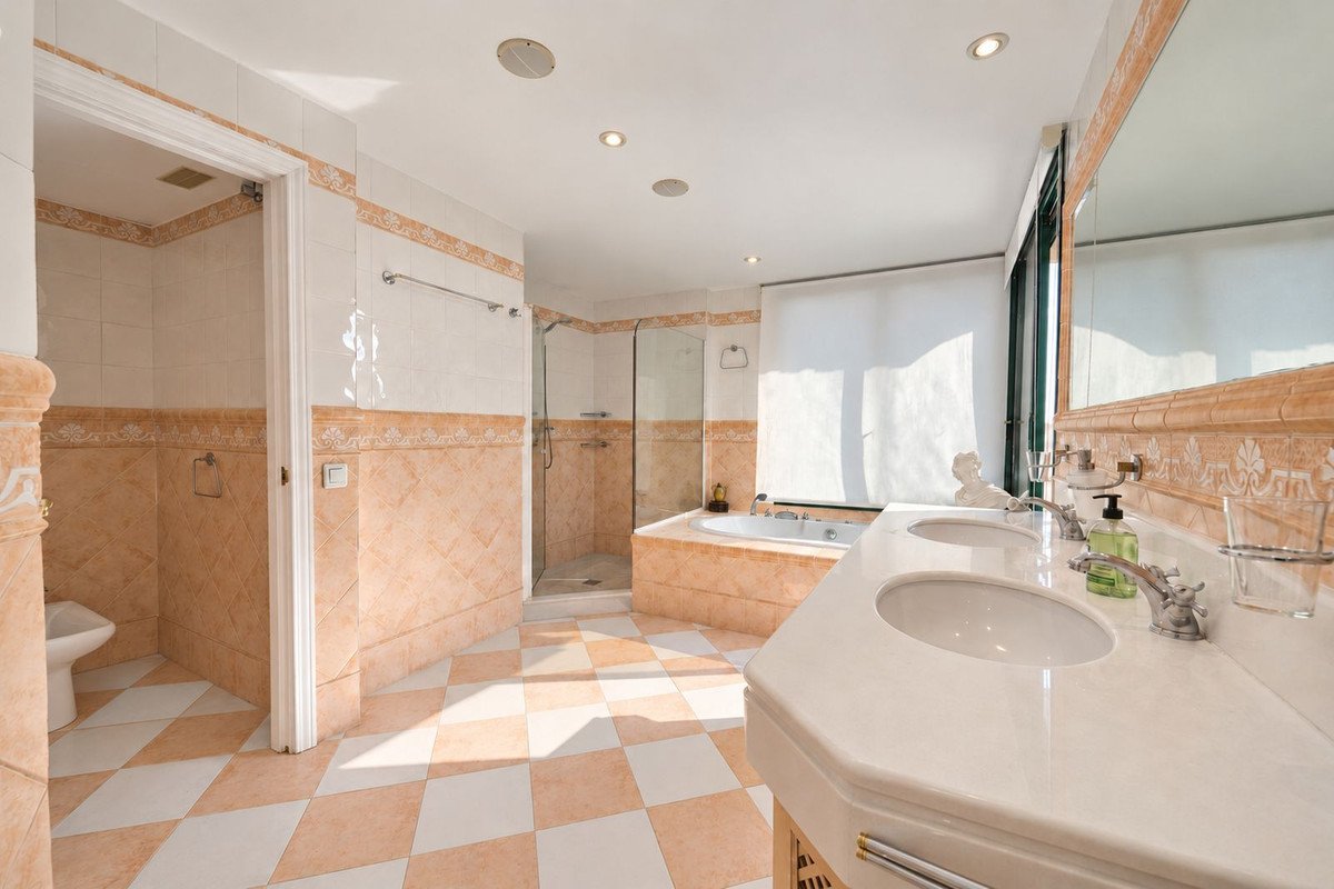 3 Bed Penthouse Duplex in Elviria