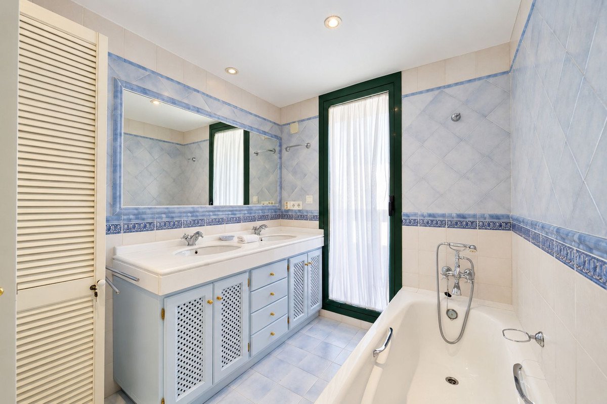 3 Bed Penthouse Duplex in Elviria