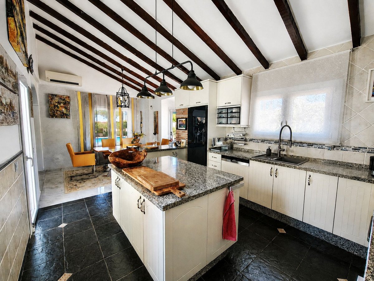 3 Bed Detached Villa in Manilva