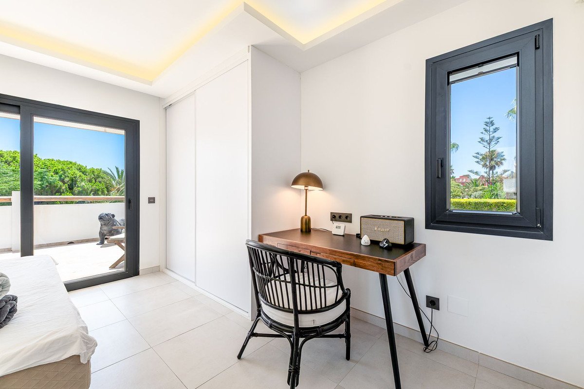 4 Bed Detached Villa in Carib Playa