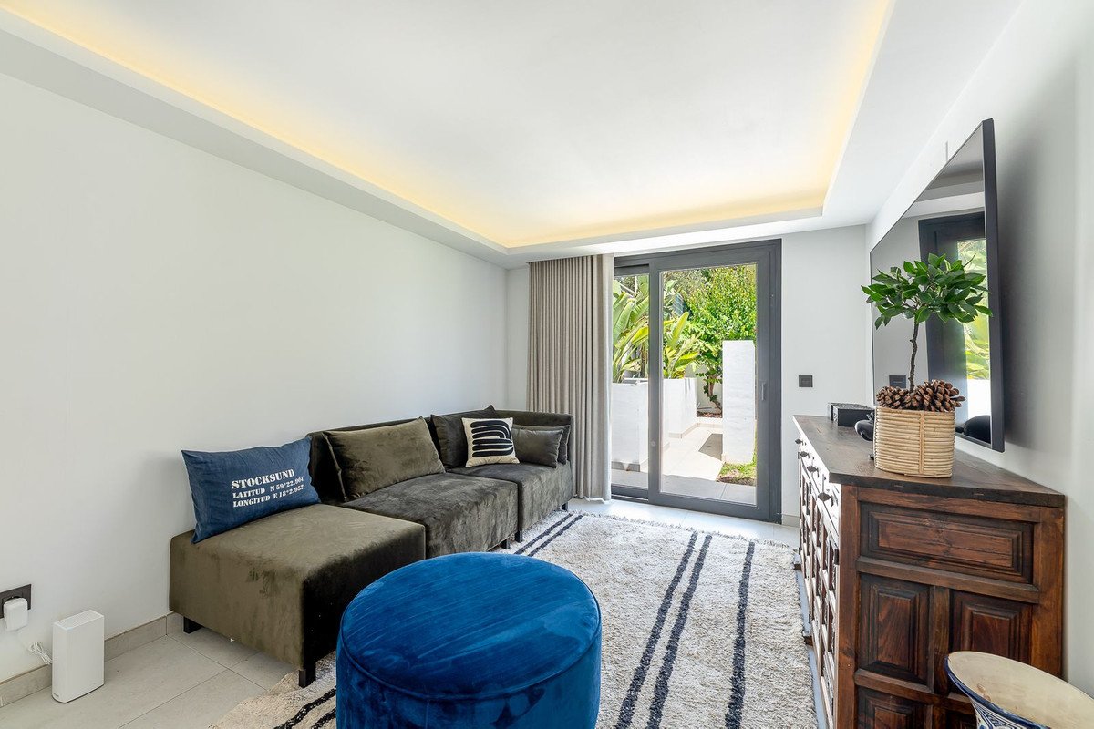 4 Bed Detached Villa in Carib Playa