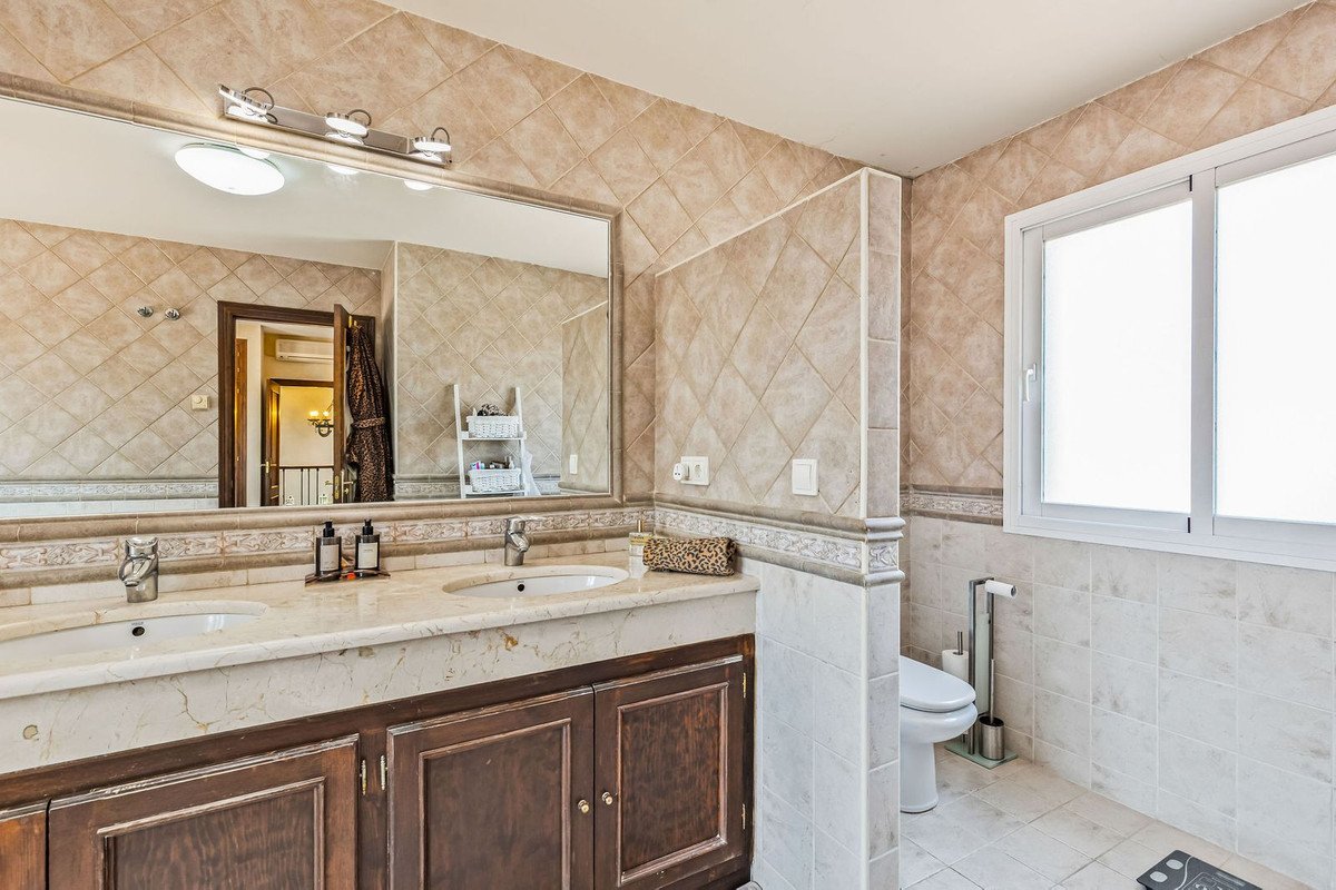 4 Bed Detached Villa in Costalita