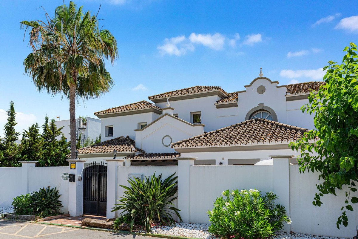 4 Bed Detached Villa in Costalita
