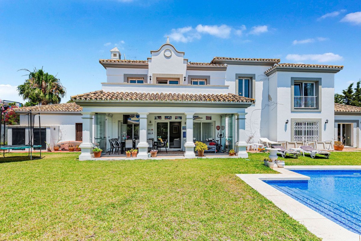 4 Bed Detached Villa in Costalita