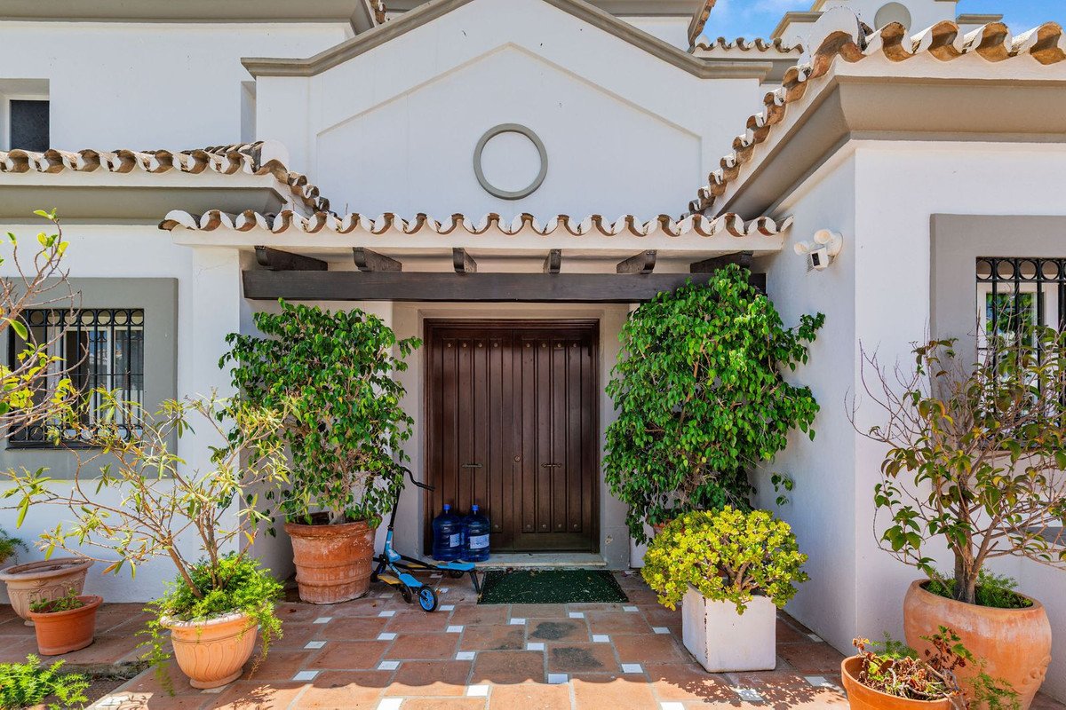 4 Bed Detached Villa in Costalita