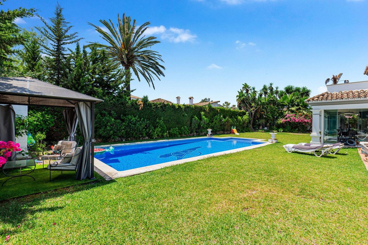 4 Bed Detached Villa in Costalita