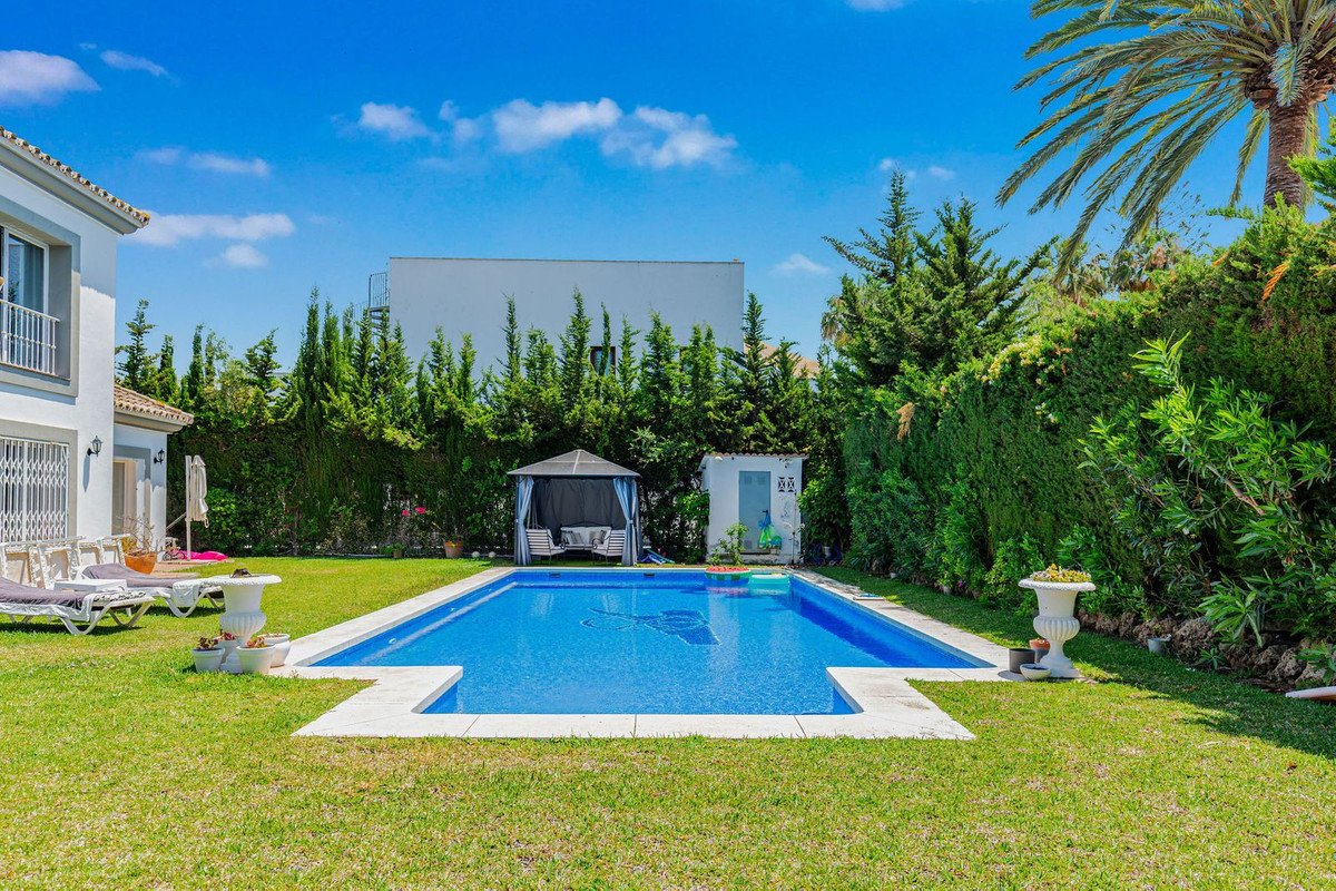 4 Bed Detached Villa in Costalita