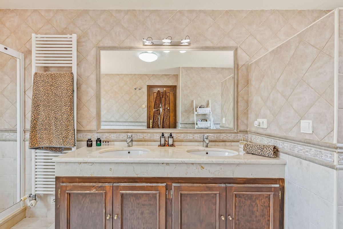 4 Bed Detached Villa in Costalita