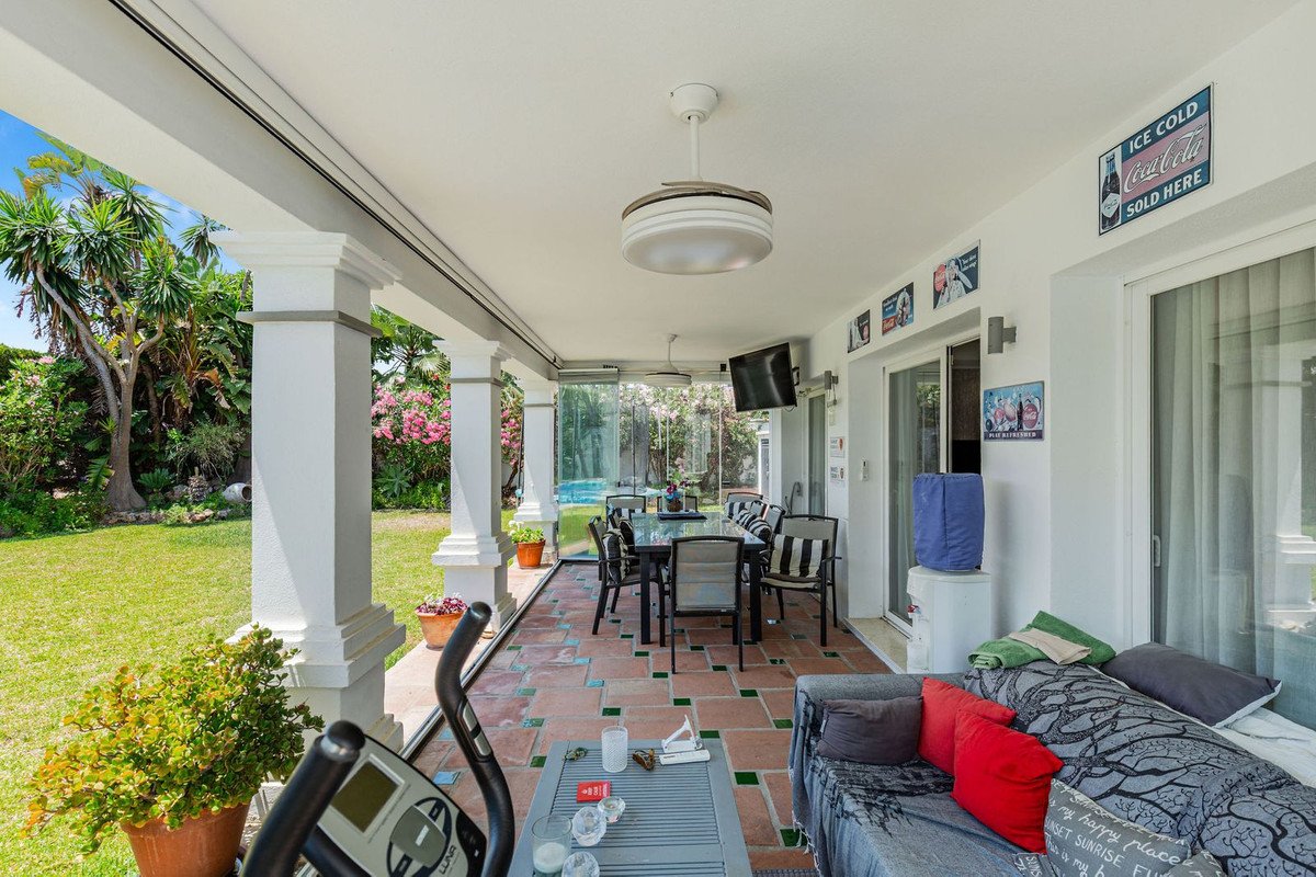 4 Bed Detached Villa in Costalita