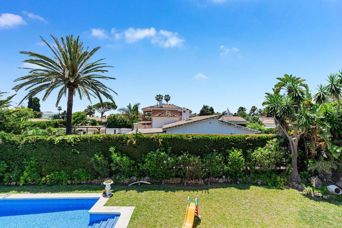 4 Bed Detached Villa in Costalita