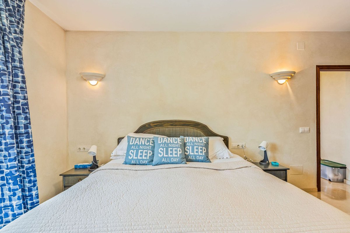 4 Bed Detached Villa in Costalita