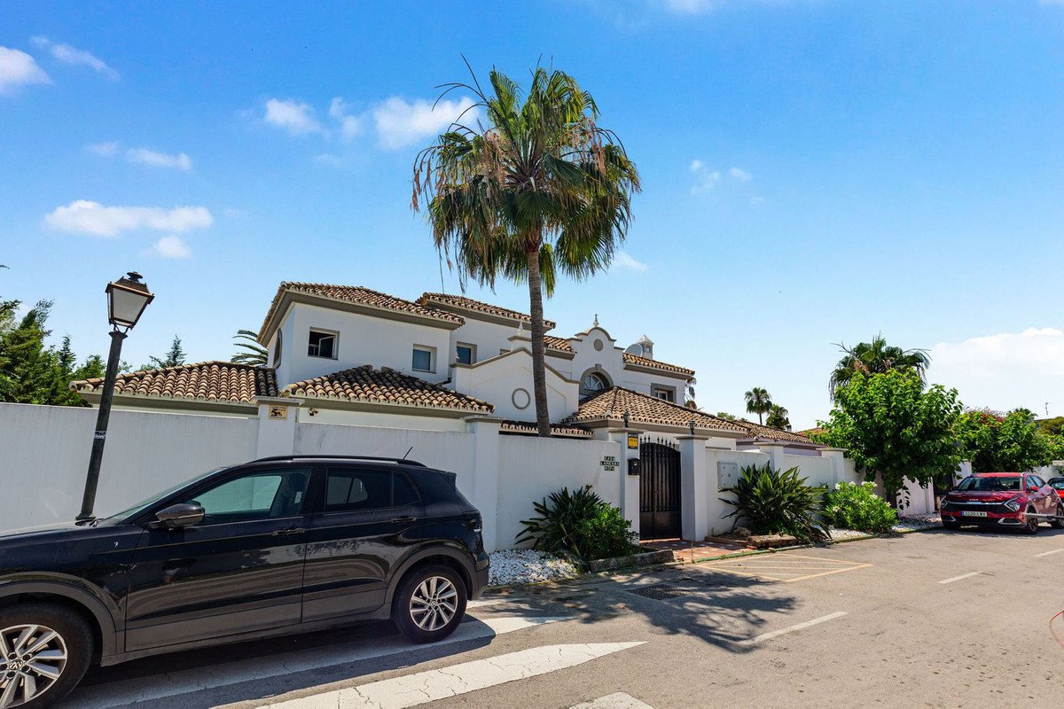 4 Bed Detached Villa in Costalita