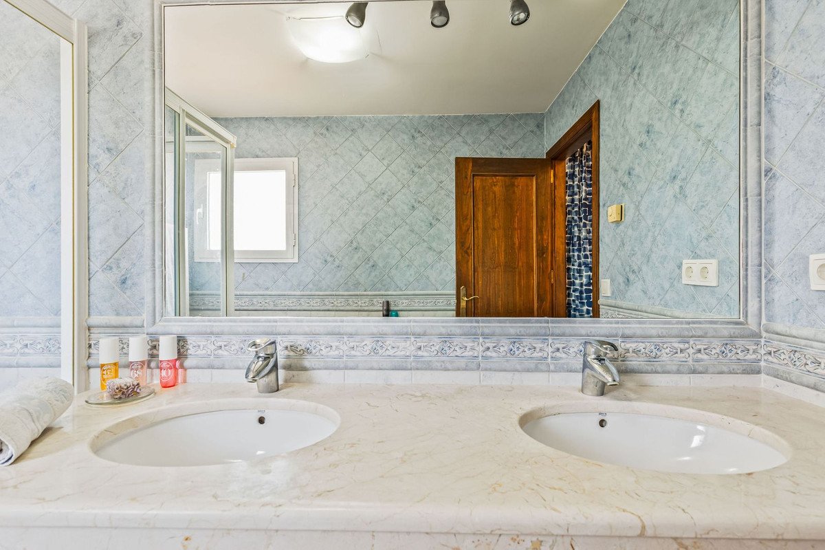 4 Bed Detached Villa in Costalita