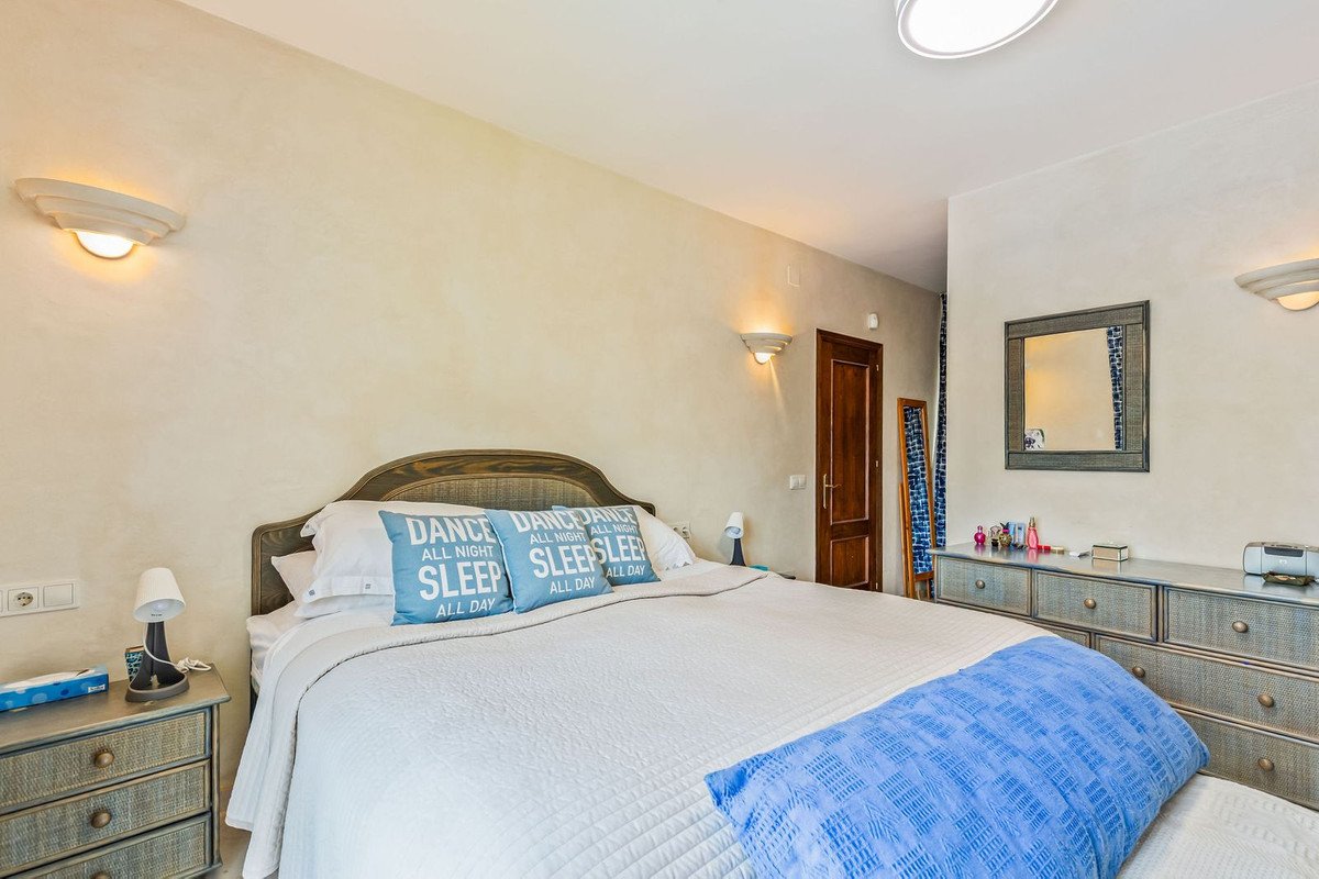 4 Bed Detached Villa in Costalita