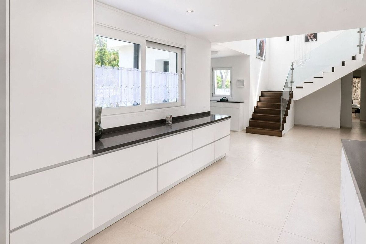 5 Bed Detached Villa in Sotogrande