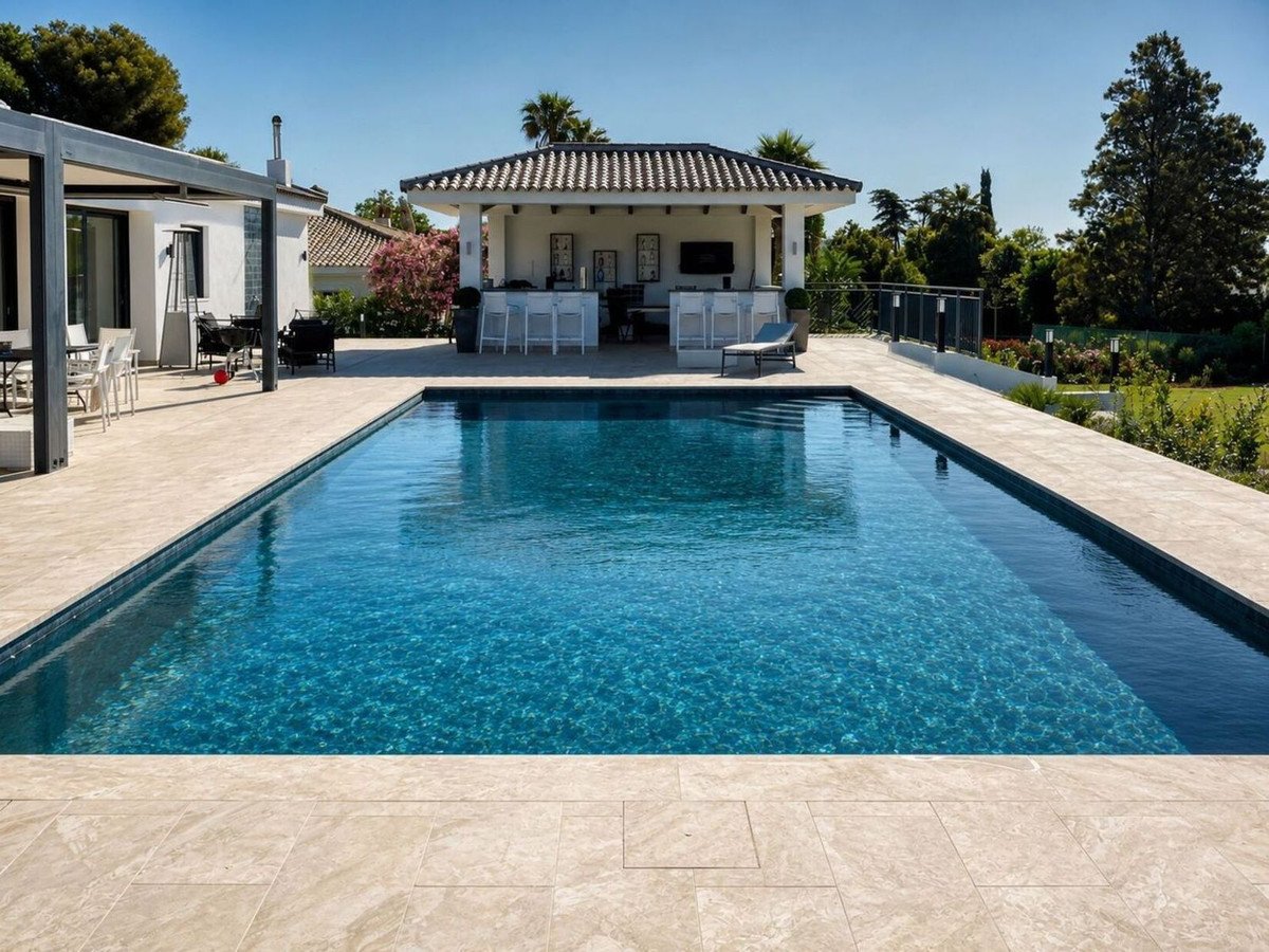 5 Bed Detached Villa in Sotogrande