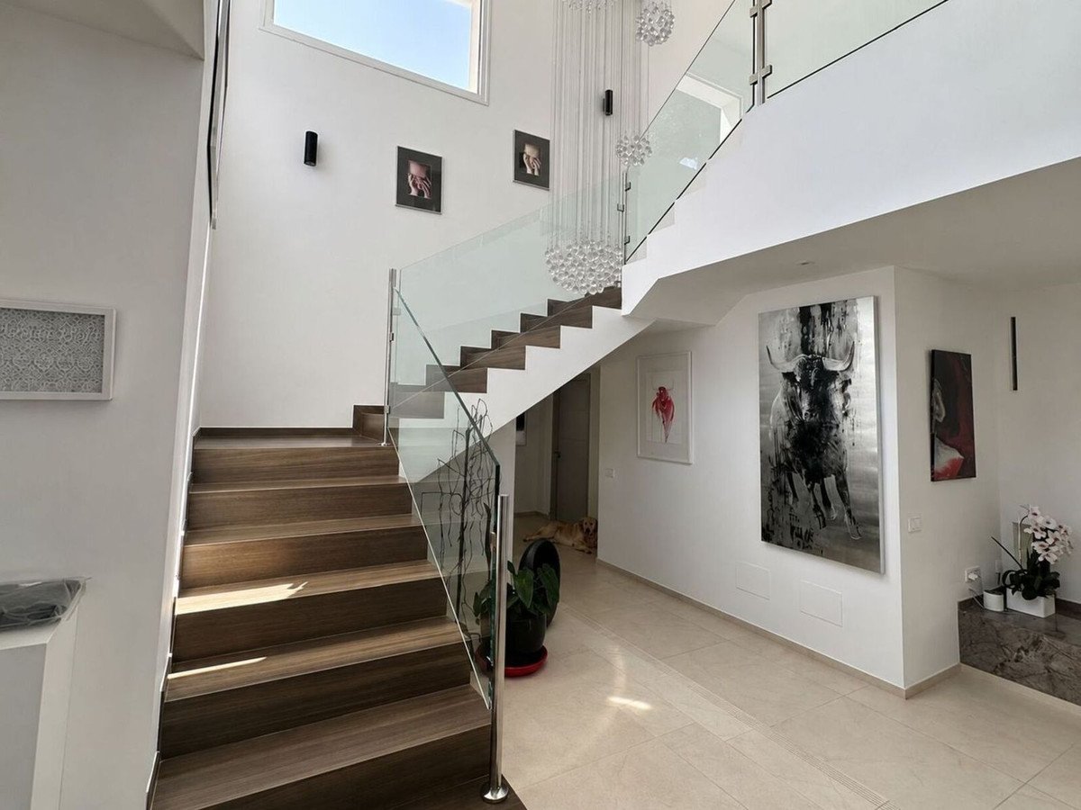 5 Bed Detached Villa in Sotogrande