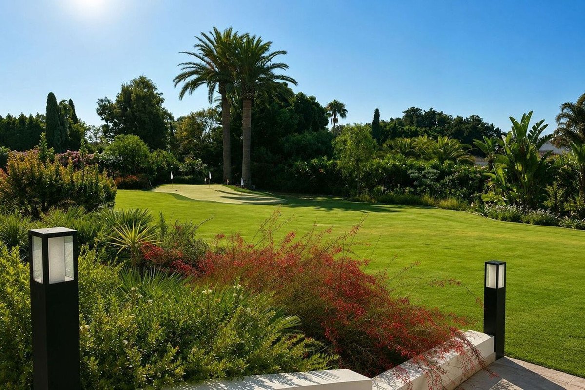 5 Bed Detached Villa in Sotogrande