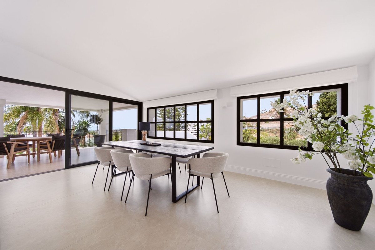 5 Bed Detached Villa in Benahavís