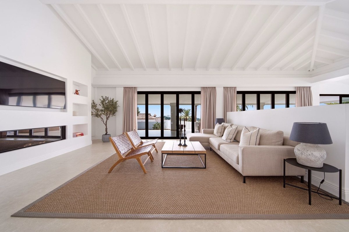 5 Bed Detached Villa in Benahavís