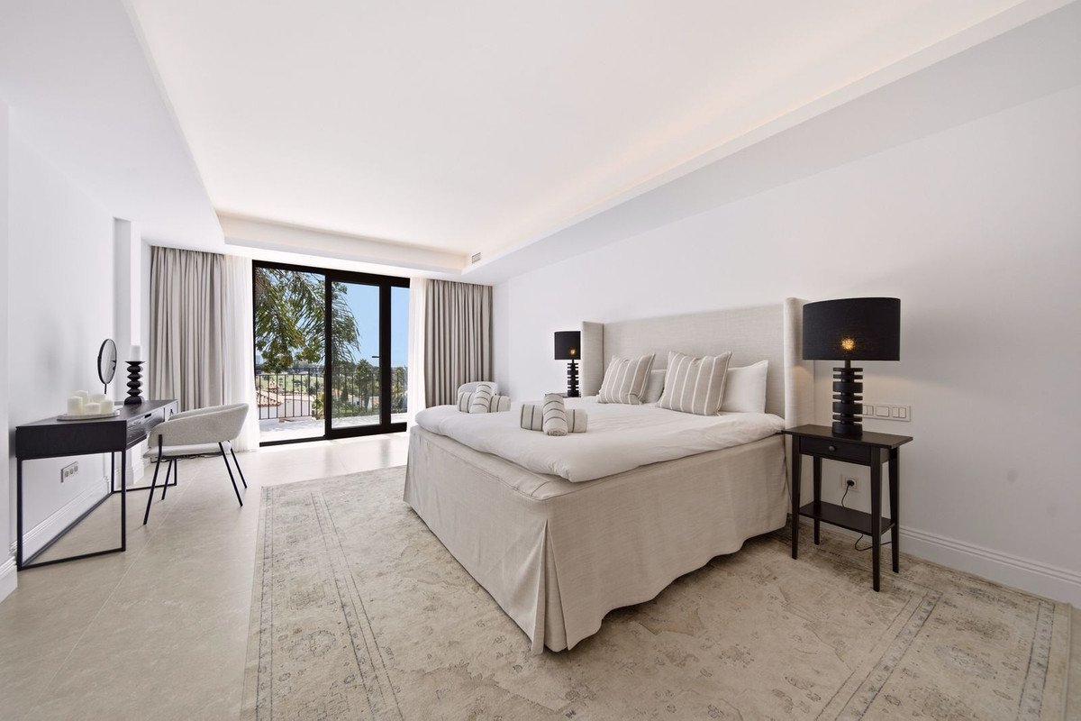 5 Bed Detached Villa in Benahavís