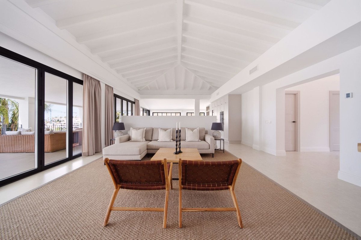 5 Bed Detached Villa in Benahavís