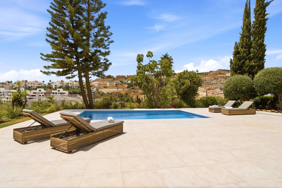 5 Bed Detached Villa in Benahavís