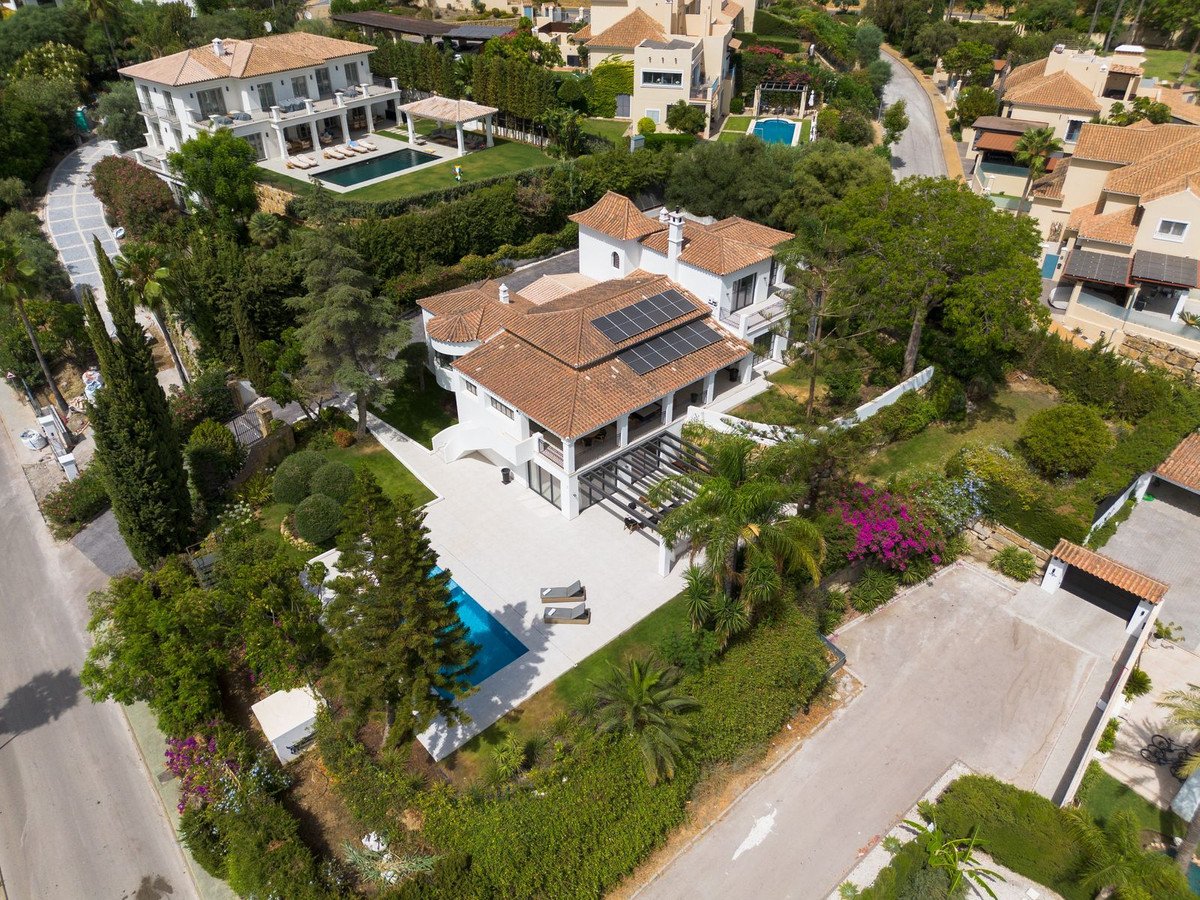 5 Bed Detached Villa in Benahavís