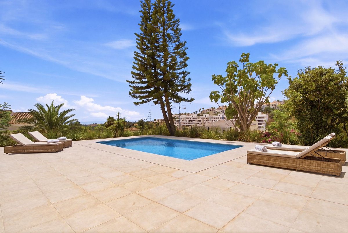 5 Bed Detached Villa in Benahavís