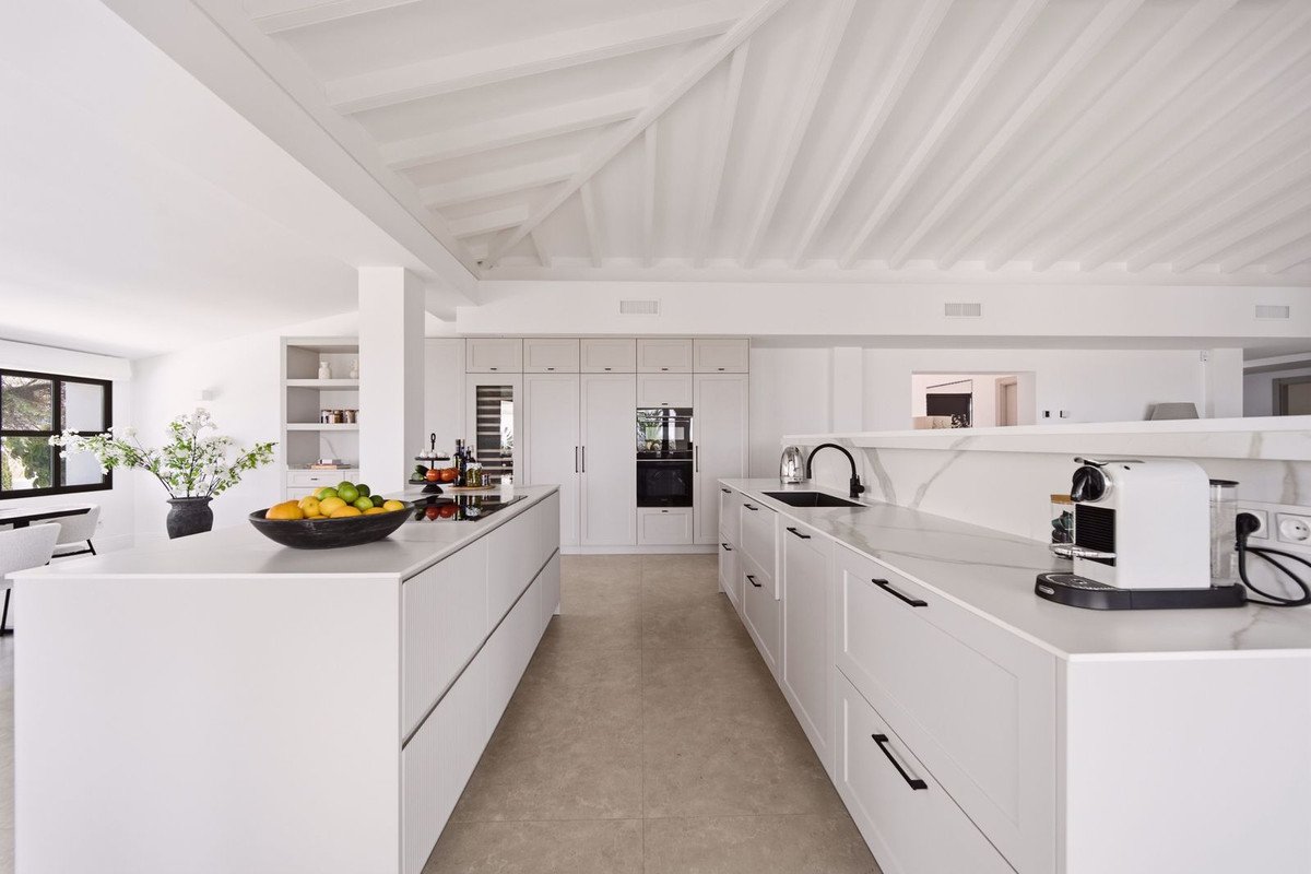5 Bed Detached Villa in Benahavís