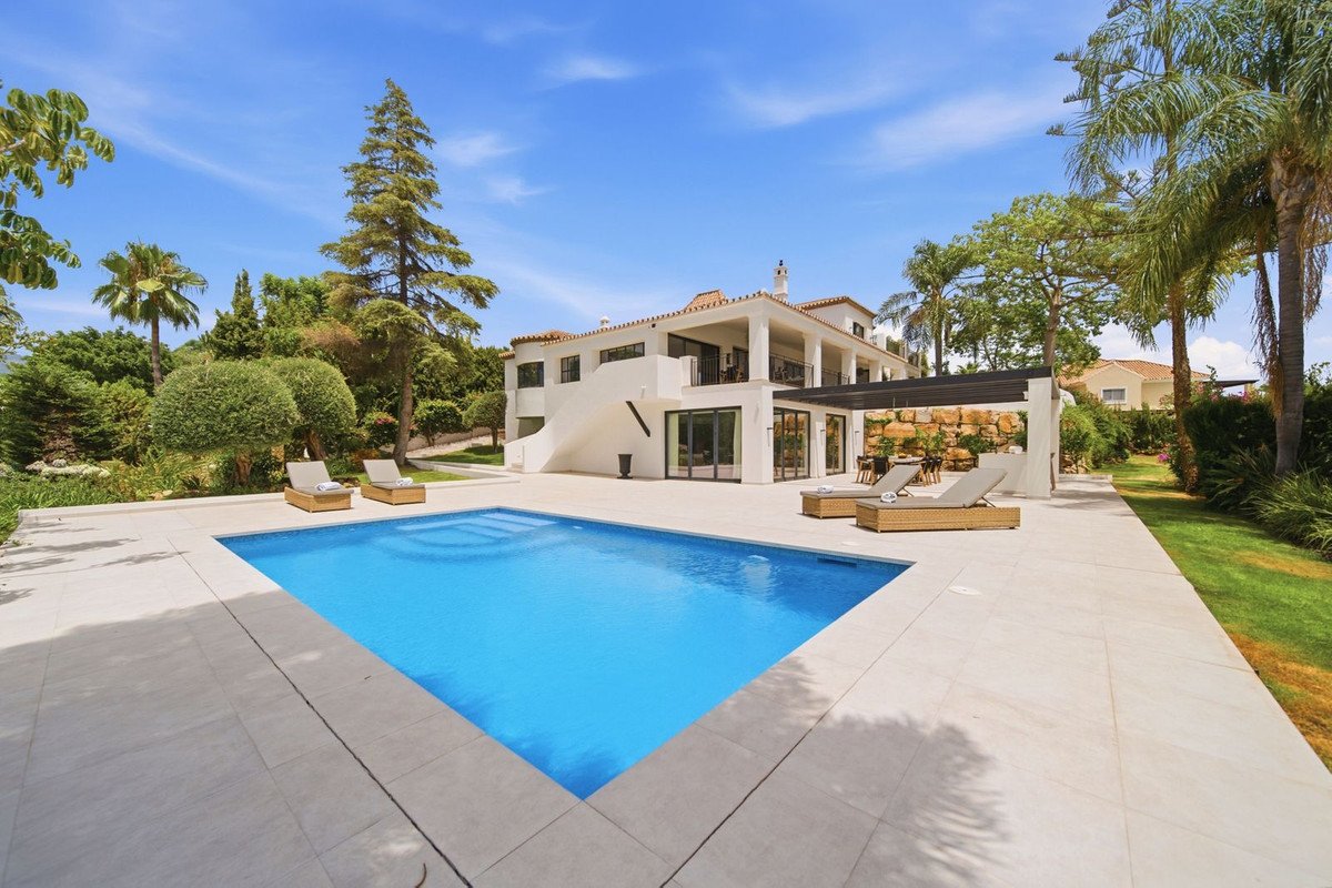 5 Bed Detached Villa in Benahavís